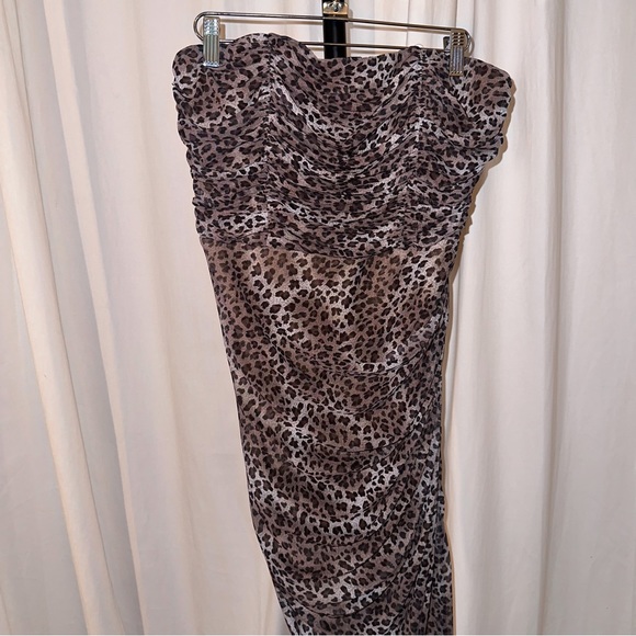 Bustier leopard top with train - Picture 3 of 3
